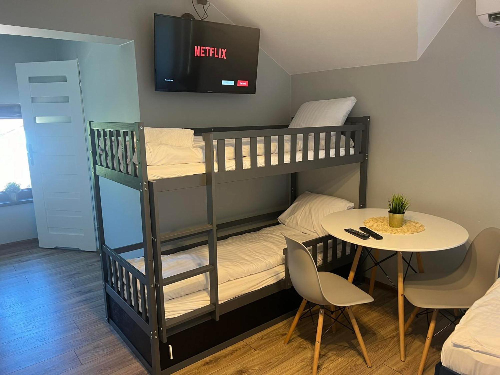 Aparthotel W Dolinie Stawow Zator By Housine Las Номер фото